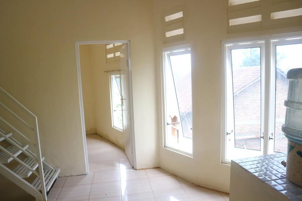 West Surabaya Homey Eksteriør billede